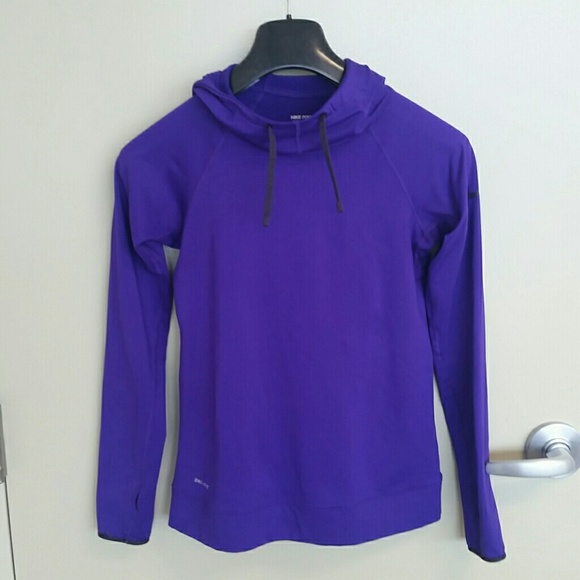 Nike Tops - Nike Pro Women's hyperwarm fitted pullover Hoodie